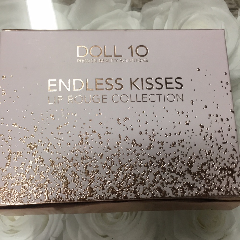 NEW Doll 10 endless kisses lip rouge collection